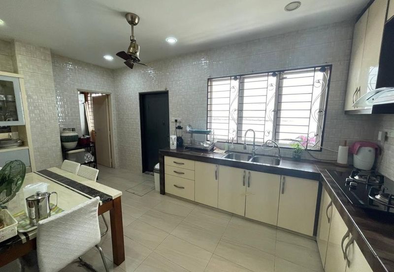 USJ Heights Cyprus 2.5 Storey Superlink House for Sale