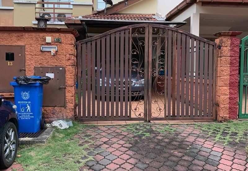 Jalan Serambi Bukit Jelutong Double Storey Terrace House for Sale