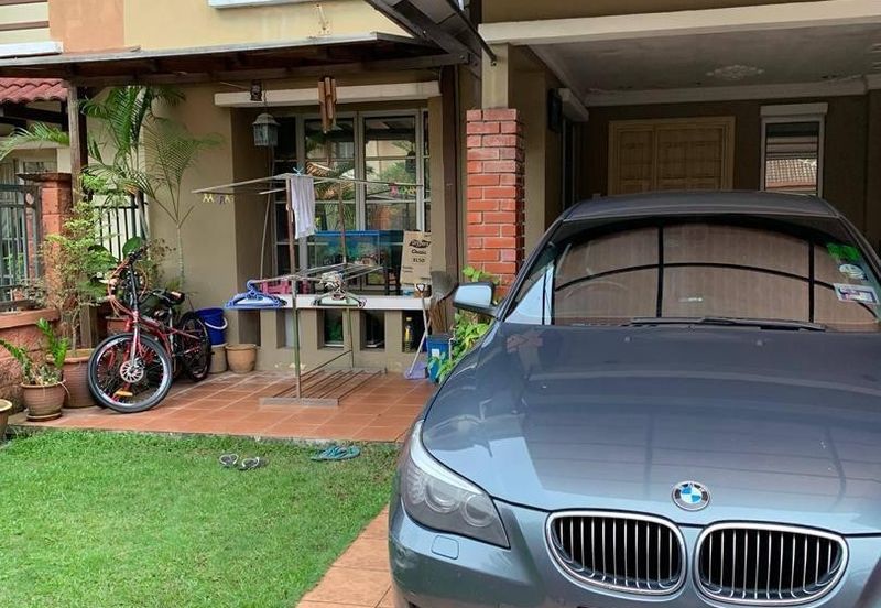 Jalan Serambi Bukit Jelutong Double Storey Terrace House for Sale