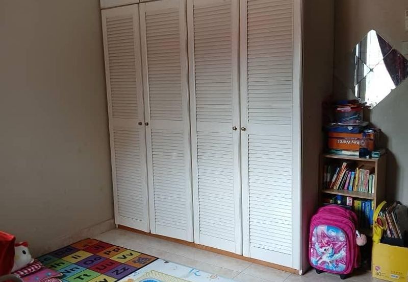 Double Storey Terrace House Bukit Jelutong For Sale