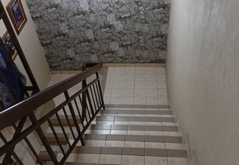 Double Storey Terrace House Bukit Jelutong For Sale