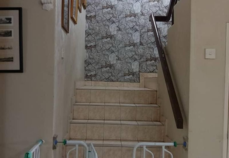 Double Storey Terrace House Bukit Jelutong For Sale