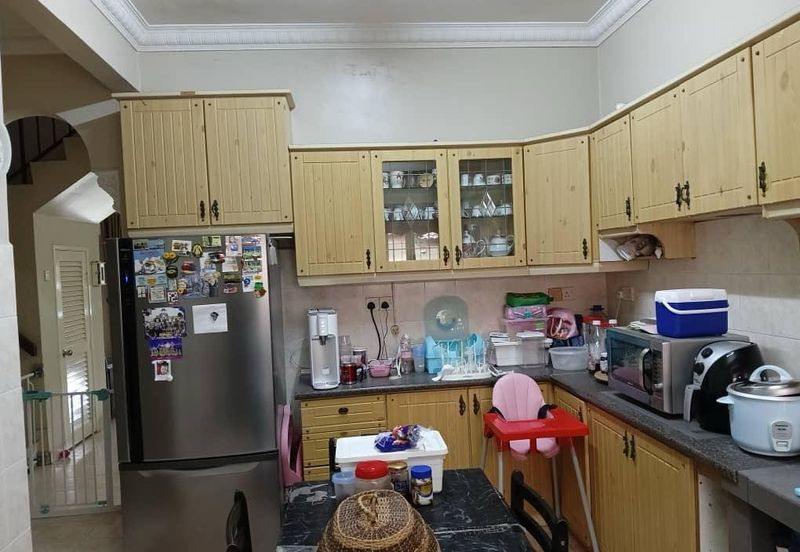 Double Storey Terrace House Bukit Jelutong For Sale