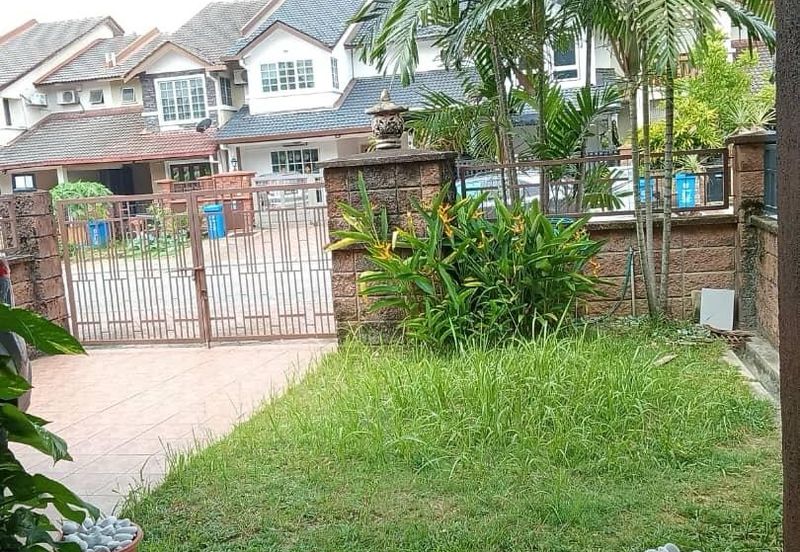 Double Storey Terrace House Bukit Jelutong For Sale