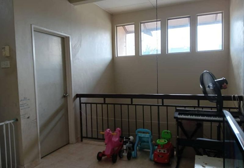 Double Storey Terrace House Bukit Jelutong For Sale