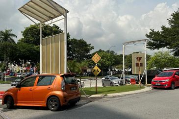 Laman Seri Business Park