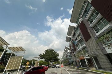 Laman Seri Business Park