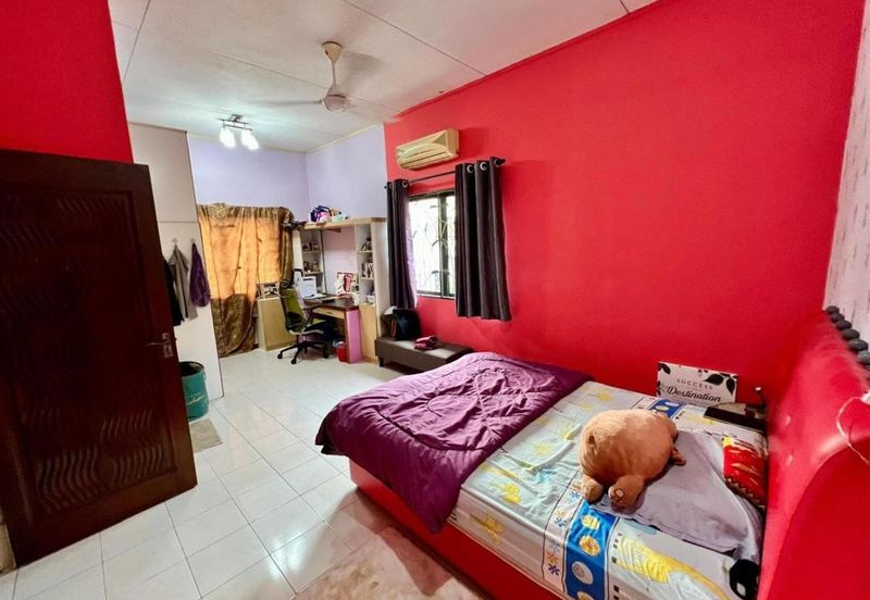 Fully Renovated End Lot Double Storey Terrace Jalan Jeriji Bukit Jelutong