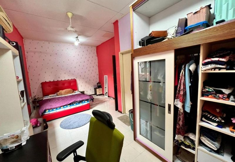 Fully Renovated End Lot Double Storey Terrace Jalan Jeriji Bukit Jelutong