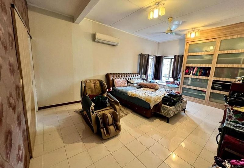 Fully Renovated End Lot Double Storey Terrace Jalan Jeriji Bukit Jelutong