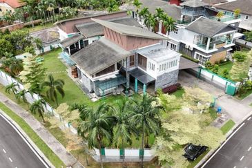  Corner Lot Double Storey Bungalow FORTE @ Jalan Titan Bukit Jelutong Shah Alam