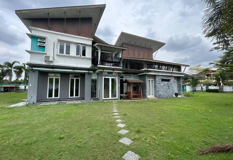  Corner Lot Double Storey Bungalow FORTE @ Jalan Titan Bukit Jelutong Shah Alam
