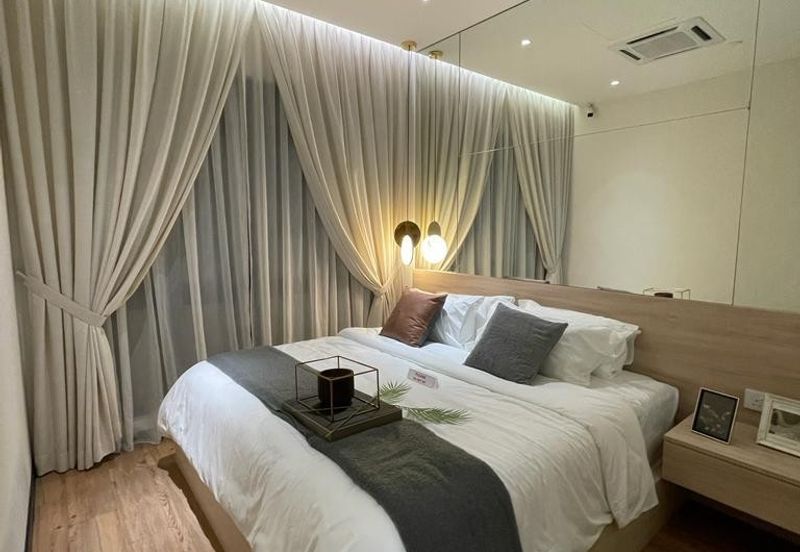 Serviced Apartment in Bandar Seri Permaisuri Quartz Queens Residenz For Sale