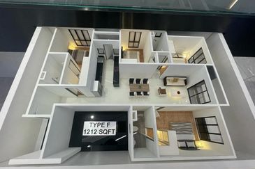 Serviced Apartment in Bandar Seri Permaisuri Quartz Queens Residenz For Sale