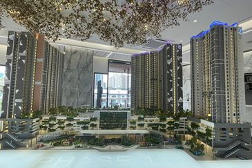 Serviced Apartment in Bandar Seri Permaisuri Quartz Queens Residenz For Sale