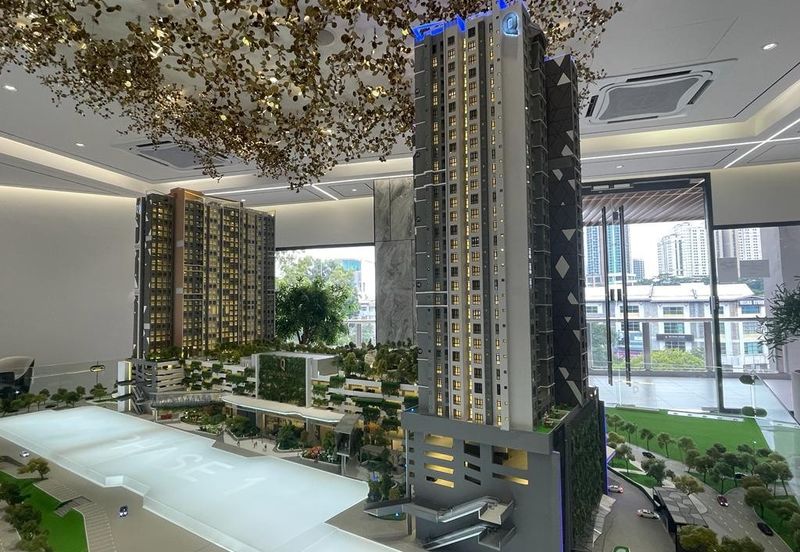 Serviced Apartment in Bandar Seri Permaisuri Quartz Queens Residenz For Sale