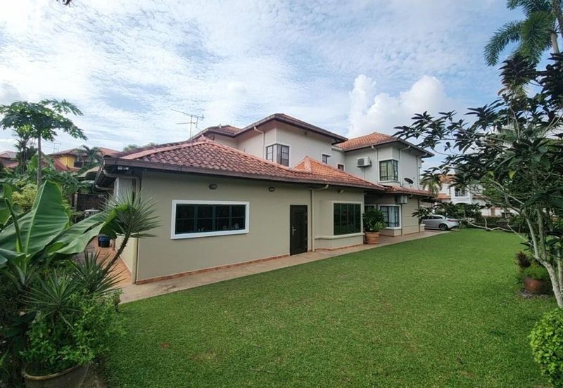 For Sale - Bungalow Double Storey Corner Jalan Bidai, Bukit Jelutong
