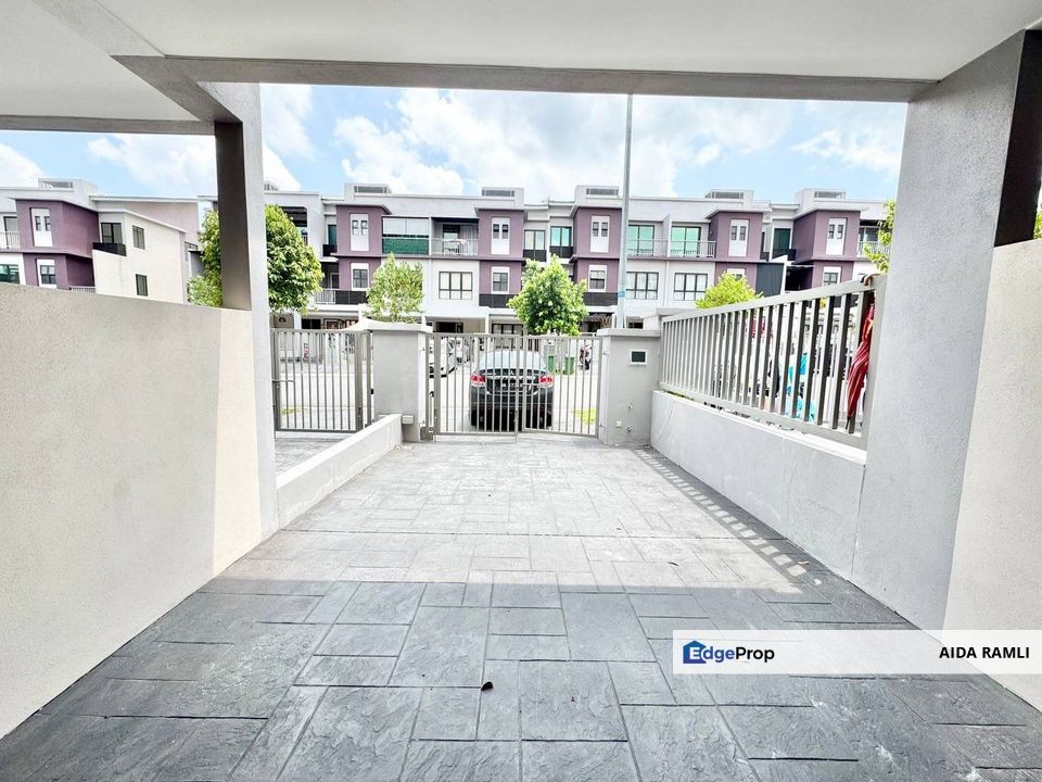 2 Storey Townhouse The Strata Bandar Puteri Bangi For Sale, Selangor, Bangi