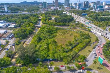 Mixed Development Land Seksyen 15 Shah Alam For Sale