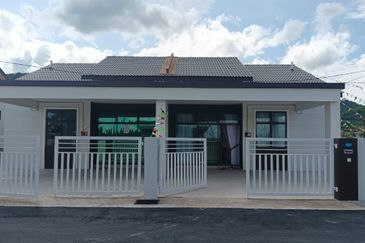 Murah Rumah Setingkat Semi D CCC ready Taman Universiti Bestari Bedong Kedah