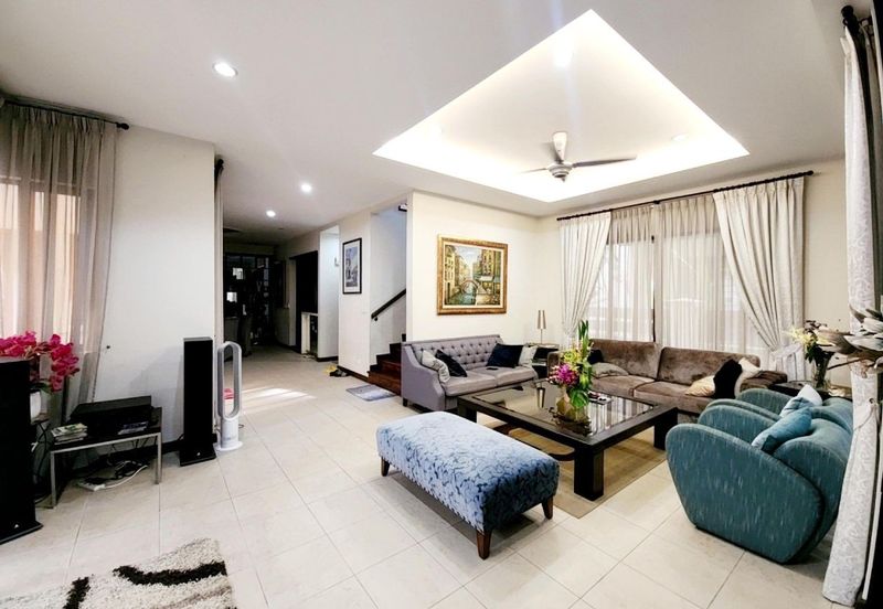 Angular Double Storey Terrace Lagenda 1 Bukit Jelutong Selangor For Sale 