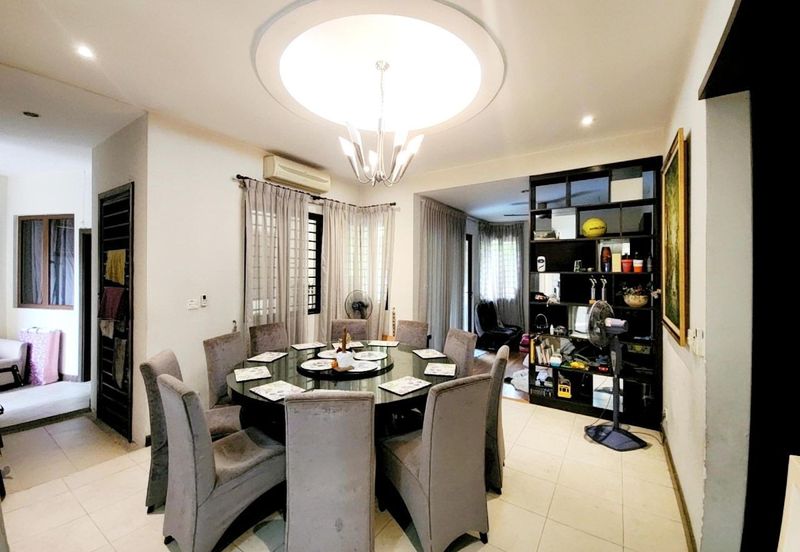 Angular Double Storey Terrace Lagenda 1 Bukit Jelutong Selangor For Sale 