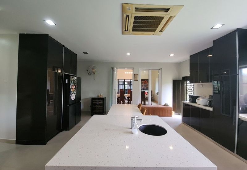 Bungalow Double Storey Corner Jalan Bidai Bukit Jelutong For Sale 