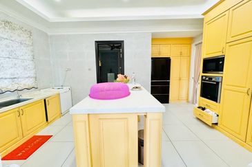 Jalan Kubah Bukit Jelutong Selangor Corner Lot Bungalow For Sale