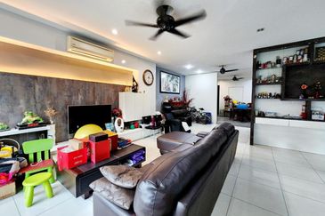 USJ Height Subang Jaya 2.5 Storey Zero Lot Bungalow For Sale