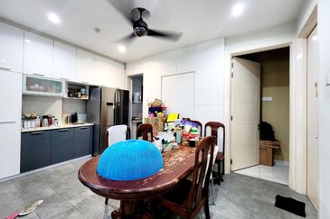 USJ Height Subang Jaya 2.5 Storey Zero Lot Bungalow For Sale