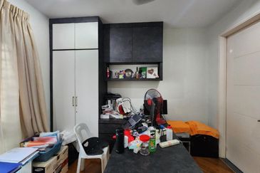 USJ Height Subang Jaya 2.5 Storey Zero Lot Bungalow For Sale