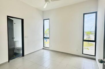 Summer Breeze @ Setia EcoHill 2