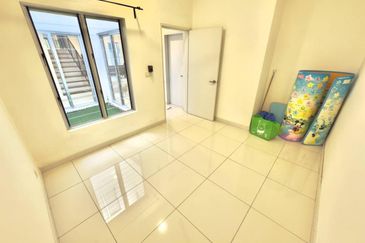 Parkfield Residences, Tropicana Heights