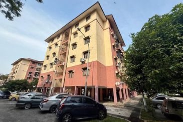 Flat PKNS, Seksyen 7