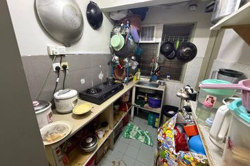 Flat PKNS, Seksyen 7