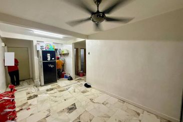 Flat PKNS, Seksyen 7