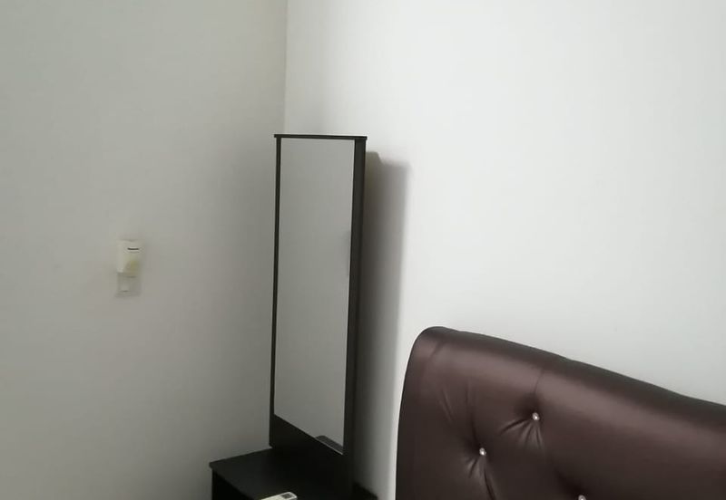 Dedaun Hijau (Greenfield Regency)