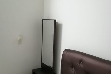 Dedaun Hijau (Greenfield Regency)