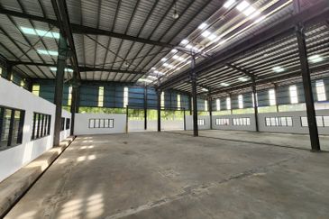 KAWASAN PERINDUSTRIAN TANJUNG LANGSAT