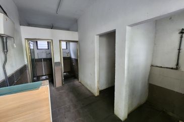 KAWASAN PERINDUSTRIAN TANJUNG LANGSAT