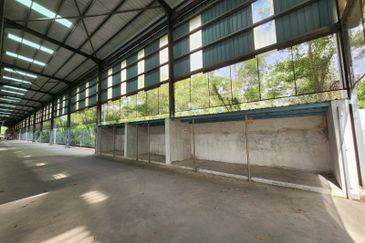 KAWASAN PERINDUSTRIAN TANJUNG LANGSAT