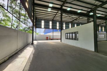 KAWASAN PERINDUSTRIAN TANJUNG LANGSAT