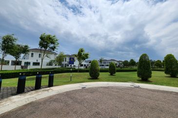 ECO TROPICS GREENSGATE (HARRISON)