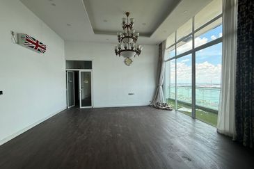 Paragon Suites @ CIQ