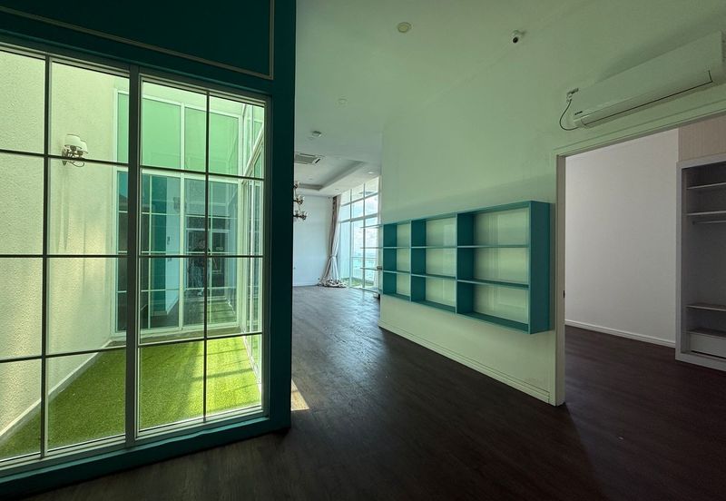 Paragon Suites @ CIQ