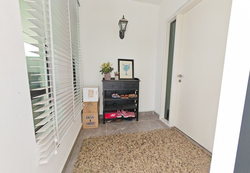 Maple Red, Adda Heights