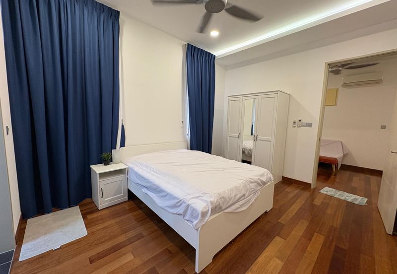 The Canal Garden South, Horizon Hills