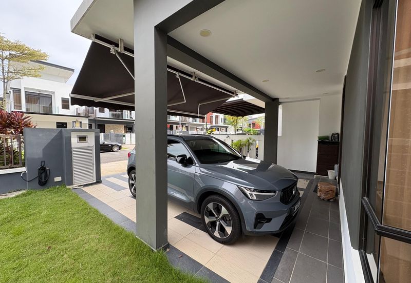 The Canal Garden South, Horizon Hills