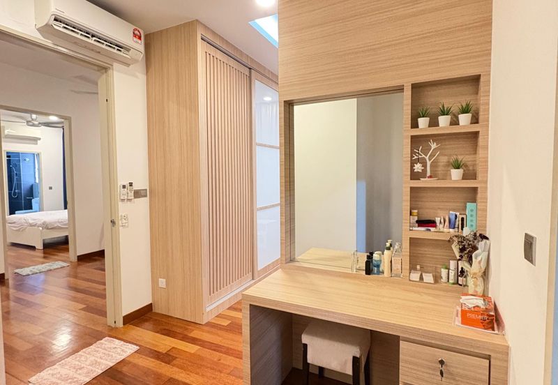 The Canal Garden South, Horizon Hills