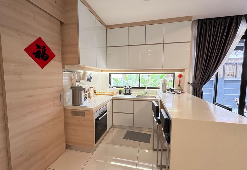 The Canal Garden South, Horizon Hills